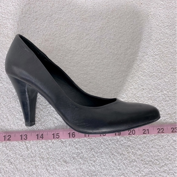 First Black Leather Round Toe Pumps Heels 38 - Picture 14 of 14